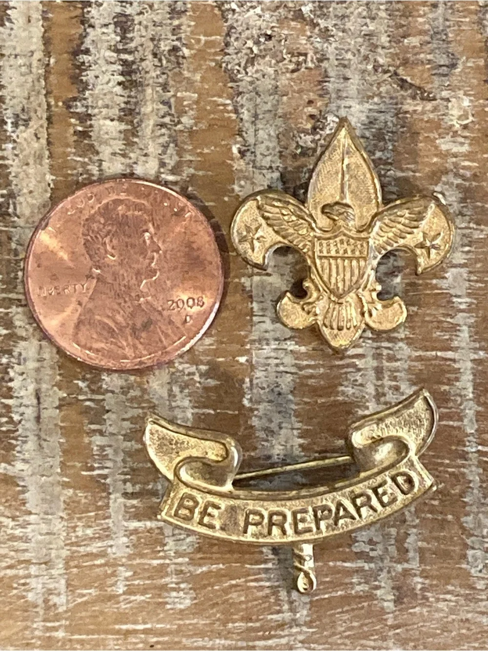 Gold Boy Scouts 'Be Prepared' Pin Set